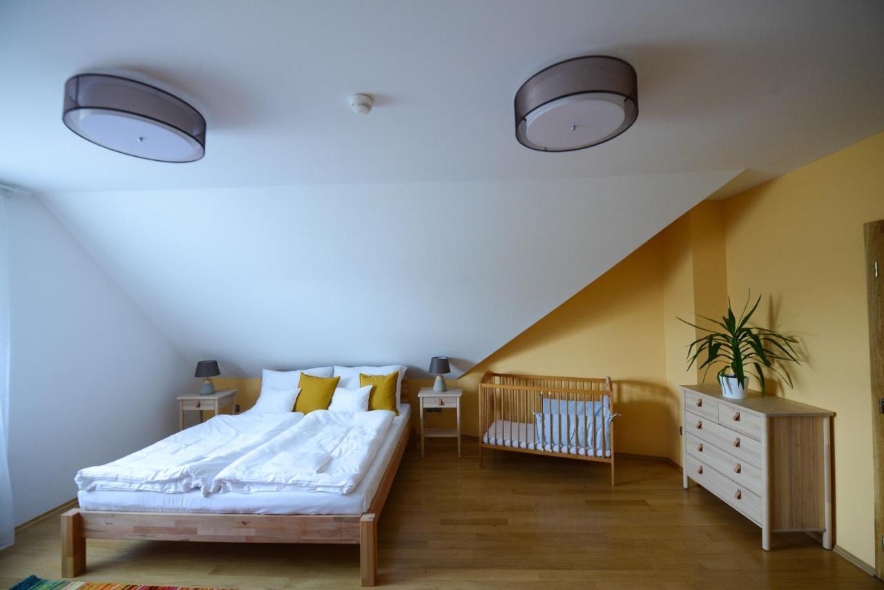 Fiastyuk Udvarhaz Csor Extérieur photo